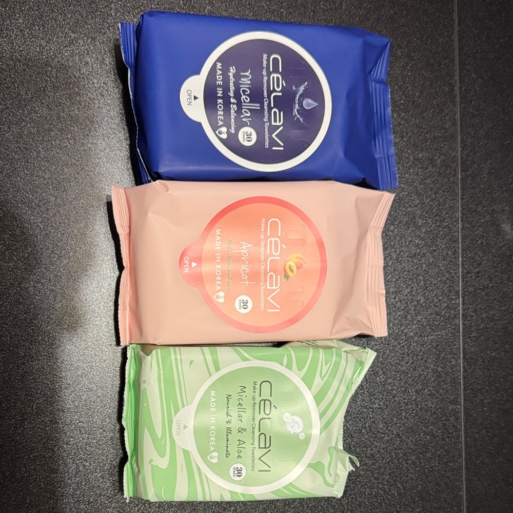 Celavi Facial Cleansing Wipes Set